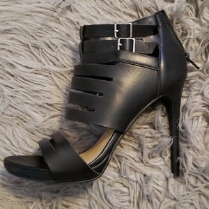 Chinese Laundry zip up black heels